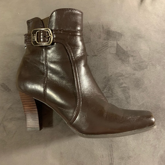 Etienne Aigner Crimson Heel Ankle Boots Booties - Picture 2 of 6